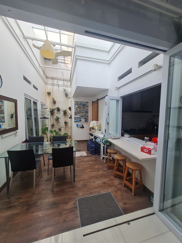 Rumah 2 lantai di komplek Bukit Cinere Indah 