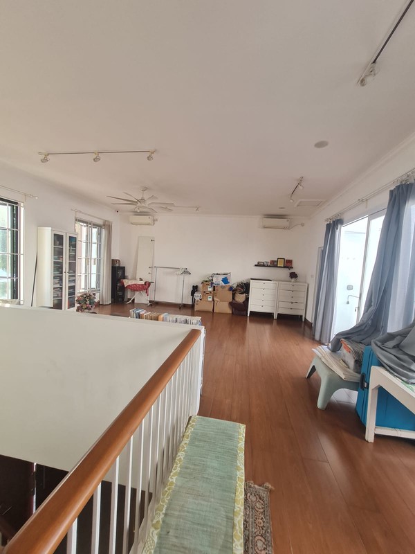 Rumah 2 lantai di komplek Bukit Cinere Indah 