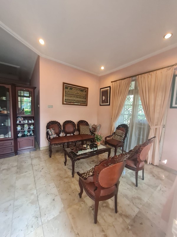 Rumah lama terawat di Bukit Cinere Indah 