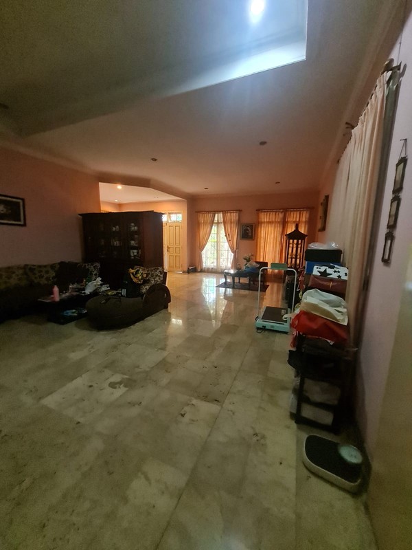 Rumah lama terawat di Bukit Cinere Indah 