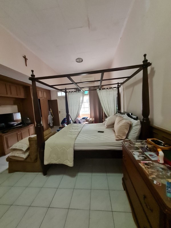 Dijual Rumah Luas & Siap Huni - Bukit Cinere Indah