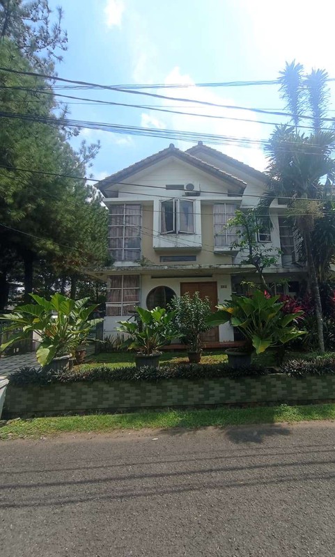 Dijual murah rumah di Taman Osaka - Lippo Karawaci Tangerang
