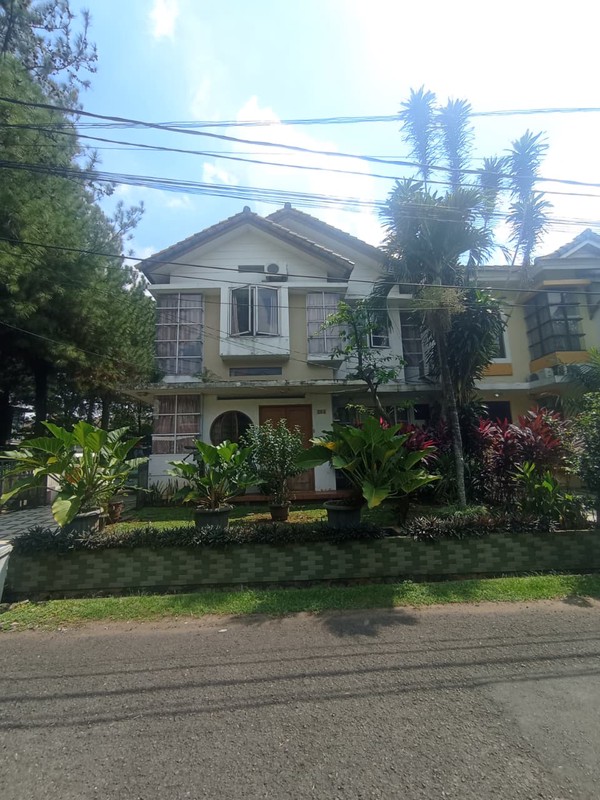 Dijual murah rumah di Taman Osaka - Lippo Karawaci Tangerang