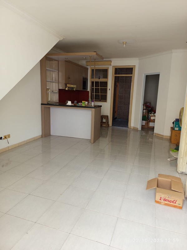 disewakan townhouse di Taman Paris 2 Lippo Karawaci Tangerang