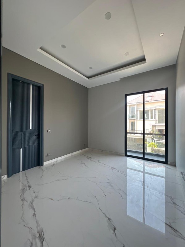 Dijual Rumah Baru Waterfront Citraland Surabaya Special Garasi Carport Masuk 6 Mobil | Bonus 8 Unit Ac Baru - Fasad MARMER - Premium Grohe Sanitary Dekat Uc, Hokky Buah, Ciputra Hospital, Pakuwon Mall