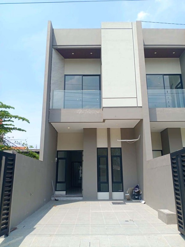 Dijual Rumah Baru Tenggilis Mejoyo Selatan Surabaya Timur - Siap Huni  