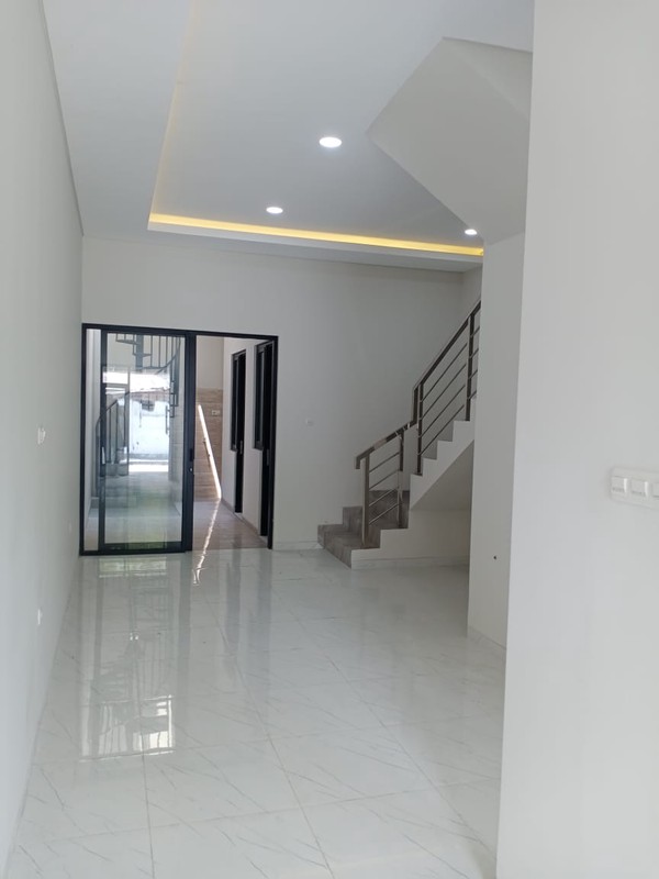 Dijual Rumah Baru Tenggilis Mejoyo Selatan Surabaya Timur - Siap Huni  