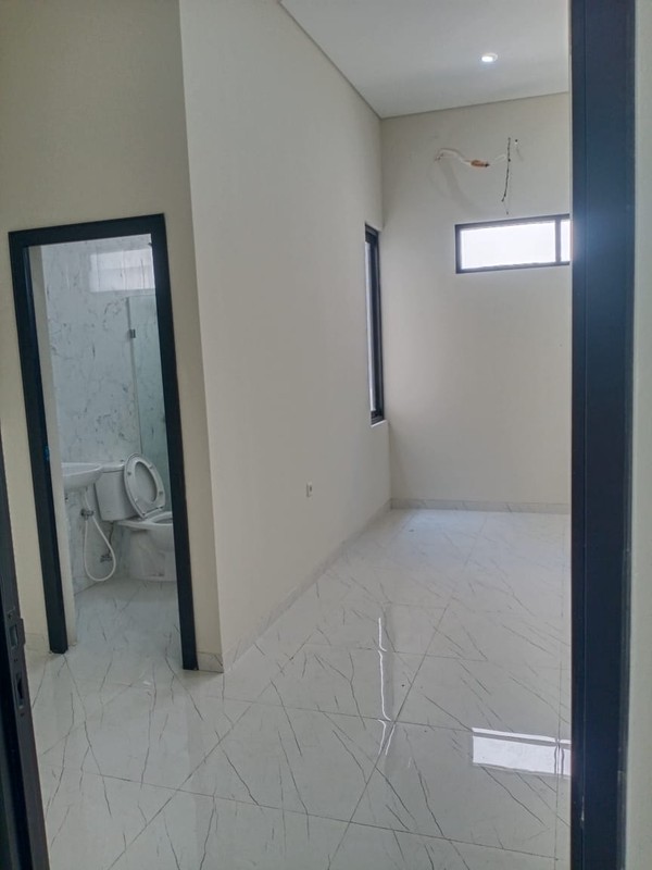 Dijual Rumah Baru Tenggilis Mejoyo Selatan Surabaya Timur - Siap Huni  