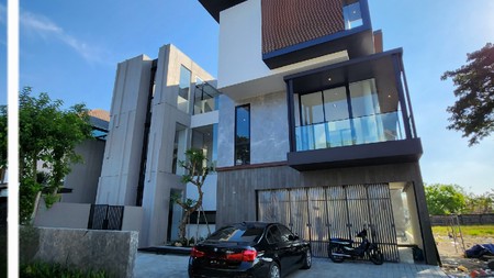 Dijual Rumah Baru Waterfront Citraland Surabaya Special Garasi Carport Masuk 6 Mobil - Private Pool - Private Lift Optional Dekat Uc, Hokky Buah, Ciputra Hospital, Pakuwon Mall