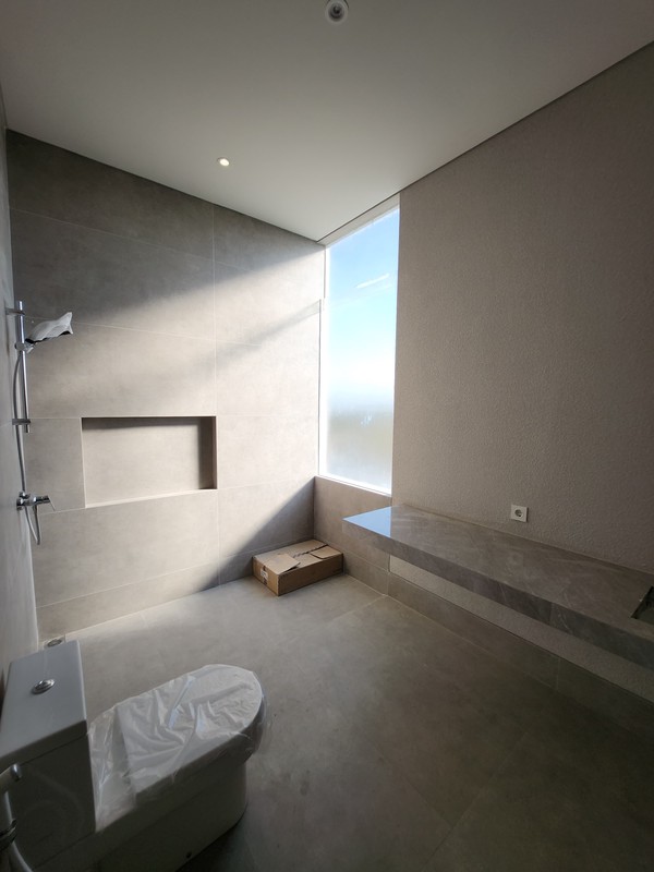 Dijual Rumah Baru Waterfront Citraland Surabaya Special Garasi Carport Masuk 6 Mobil - Private Pool - Private Lift Optional Dekat Uc, Hokky Buah, Ciputra Hospital, Pakuwon Mall