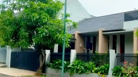 Rumah bagus, Asri, Bebas Banjir di Bintaro Sektor 3.