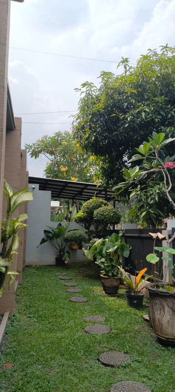 Rumah bagus, Asri, Bebas Banjir di Bintaro Sektor 3.