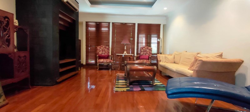 Rumah bagus, Asri, Bebas Banjir di Bintaro Sektor 3.