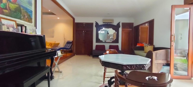 Rumah bagus, Asri, Bebas Banjir di Bintaro Sektor 3.