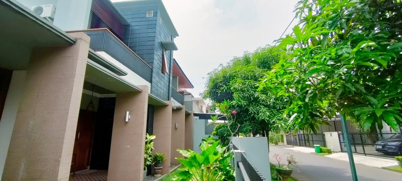 Rumah bagus, Asri, Bebas Banjir di Bintaro Sektor 3.