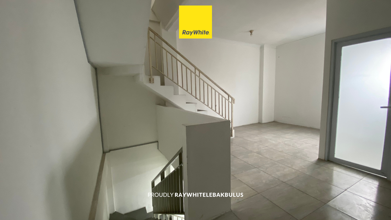 Disewakan Murah! Ruko di H. Nawi, Jakarta Selatan - Lokasi Dekat MRT Cocok untuk Tempat Usaha