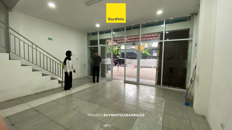Disewakan Murah! Ruko di H. Nawi, Jakarta Selatan - Lokasi Dekat MRT Cocok untuk Tempat Usaha