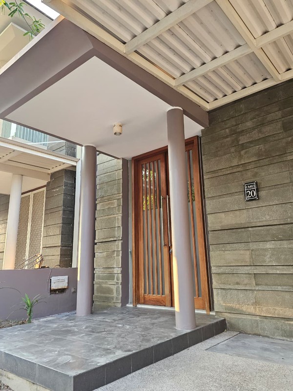 Sewa Rumah 2 Lantai Murah di Citraland The Greenlake Surabaya