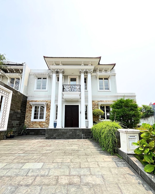Dijual Rumah Mewah di Oakwood Residence Lippo Cikarang - Luas 448 m², Lingkungan Eksklusif