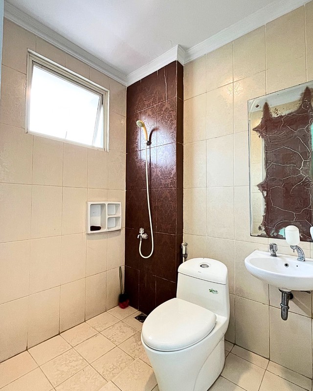 Dijual Rumah Mewah di Oakwood Residence Lippo Cikarang - Luas 448 m², Lingkungan Eksklusif