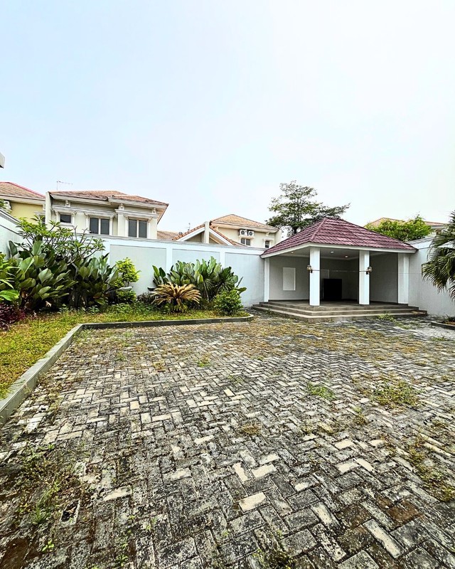 Dijual Rumah Mewah di Oakwood Residence Lippo Cikarang - Luas 448 m², Lingkungan Eksklusif