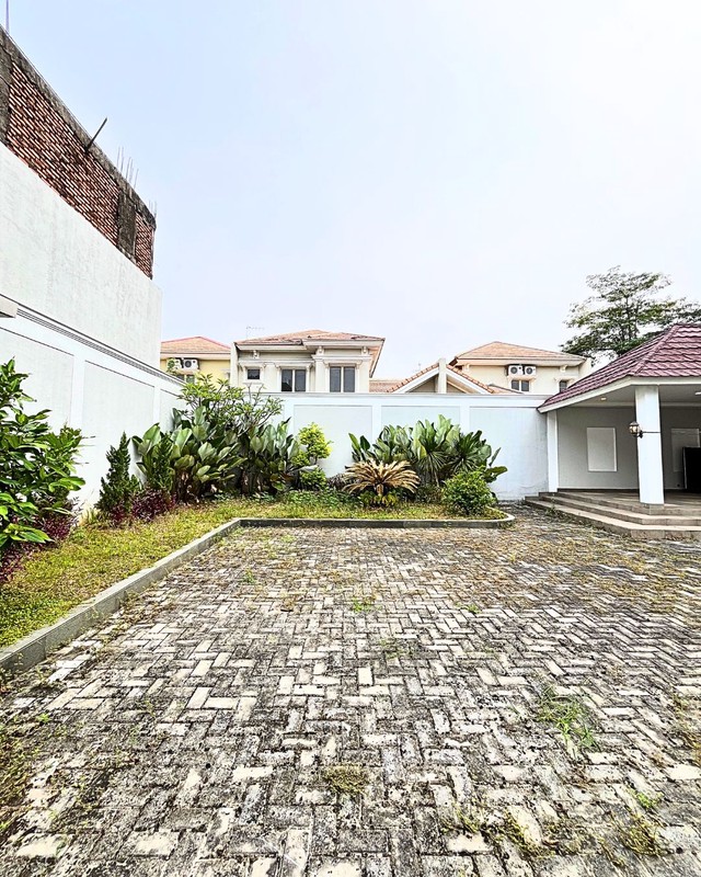 Dijual Rumah Mewah di Oakwood Residence Lippo Cikarang - Luas 448 m², Lingkungan Eksklusif