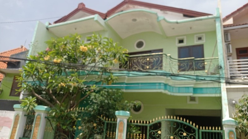 Rumah Strategis di Jantung Surabaya Dekat Kampus ITS & Galaxy Mall