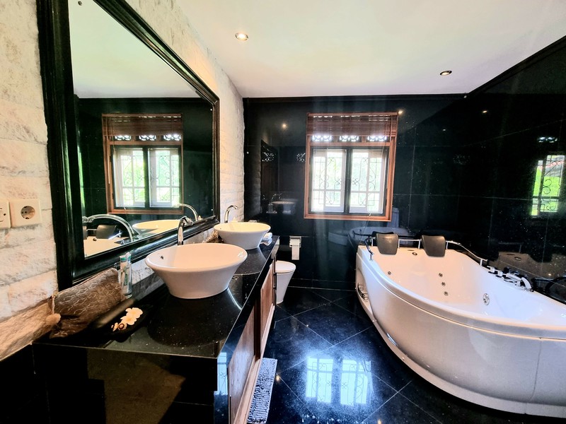 Leasehold Luxury 4000sqm Kediri Villa at Tabanan