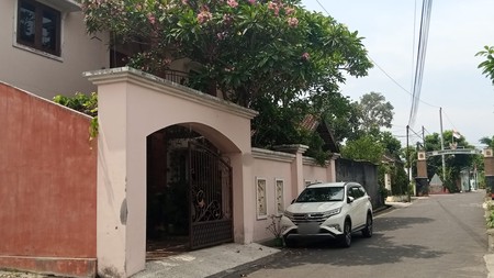 Rumah  2 Lantai Lokasi Kampus Strategis, Hanya 5 Menit Ke Stadion Maguwoharjo