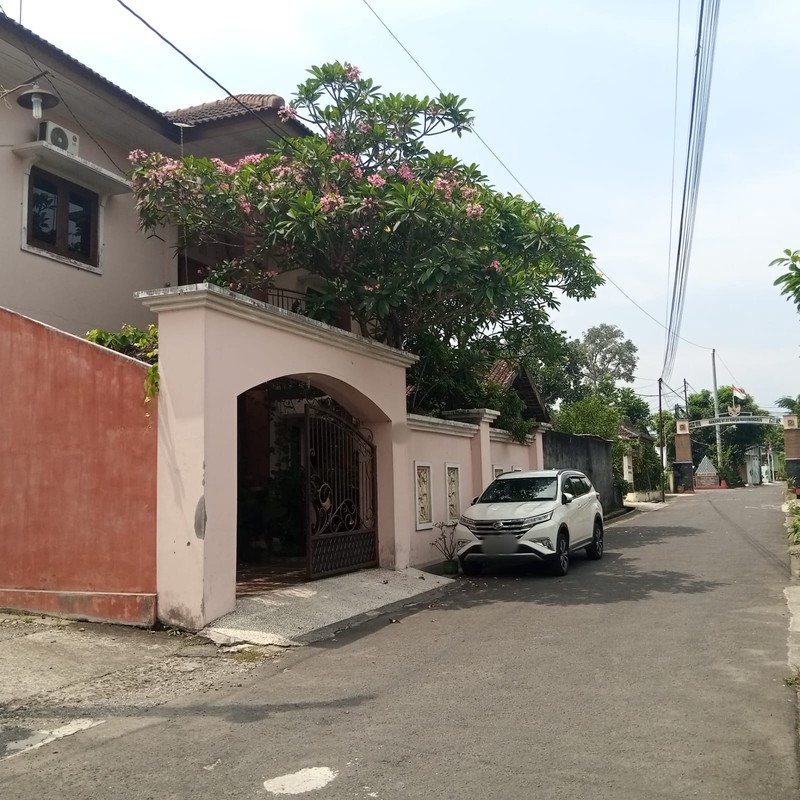 Rumah  2 Lantai Lokasi Kampus Strategis, Hanya 5 Menit Ke Stadion Maguwoharjo