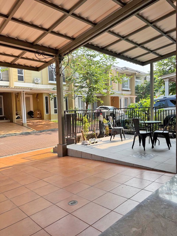 Rumah Modern Siap Huni di Karelia Village, Gading Serpong