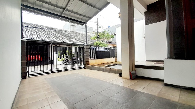 Rumah 1,5 Lantai di Pondok Bambu Duren Sawit Jaktim