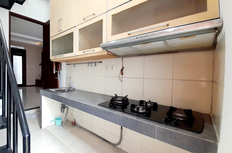 Rumah 1,5 Lantai di Pondok Bambu Duren Sawit Jaktim