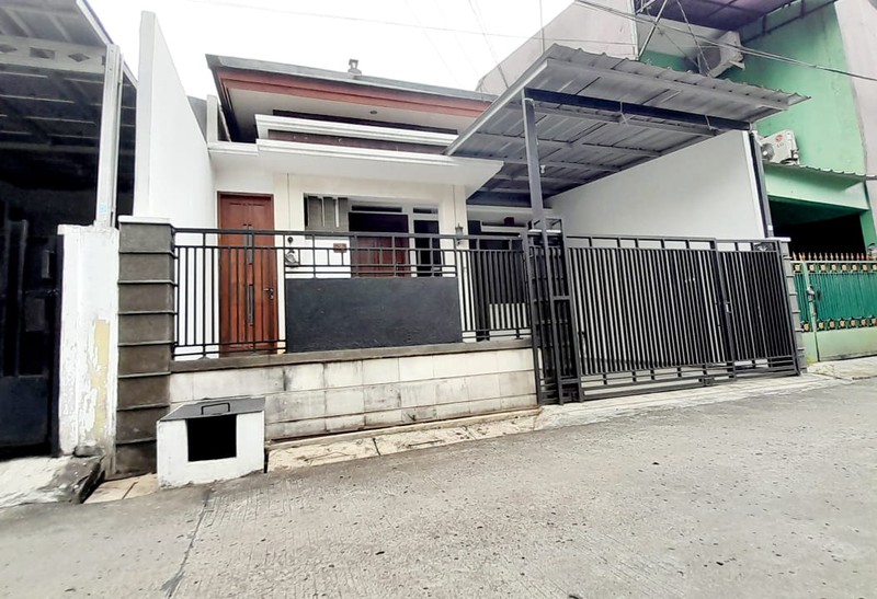 Rumah 1,5 Lantai di Pondok Bambu Duren Sawit Jaktim