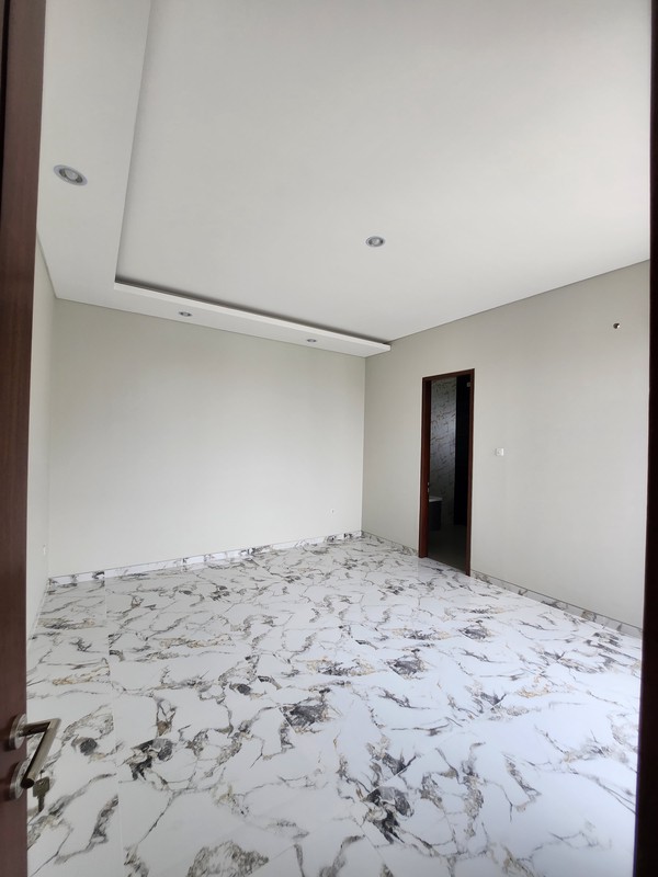 4 Milyar-an Rumah Surabaya Barat New Baru Modern - Babatan Pratama Spesial Row Jalan Raya Kembar Strategis Lokasi Dekat Pakuwon Mall, Citraland, Royal Residence