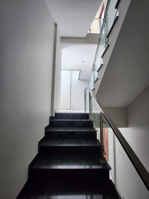 4 Milyar-an Rumah Surabaya Barat New Baru Modern - Babatan Pratama Spesial Row Jalan Raya Kembar Strategis Lokasi Dekat Pakuwon Mall, Citraland, Royal Residence