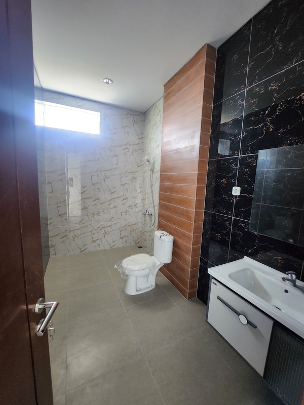 4 Milyar-an Rumah Surabaya Barat New Baru Modern - Babatan Pratama Spesial Row Jalan Raya Kembar Strategis Lokasi Dekat Pakuwon Mall, Citraland, Royal Residence