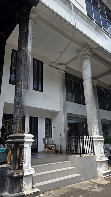 Dijual Ruko Cikini Raya 5 Lantai Strategis Depan SMP 1