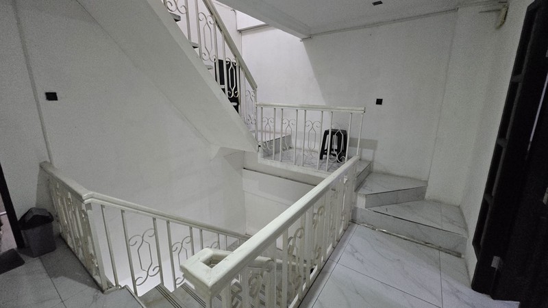 Dijual Ruko Cikini Raya 5 Lantai Strategis Depan SMP 1