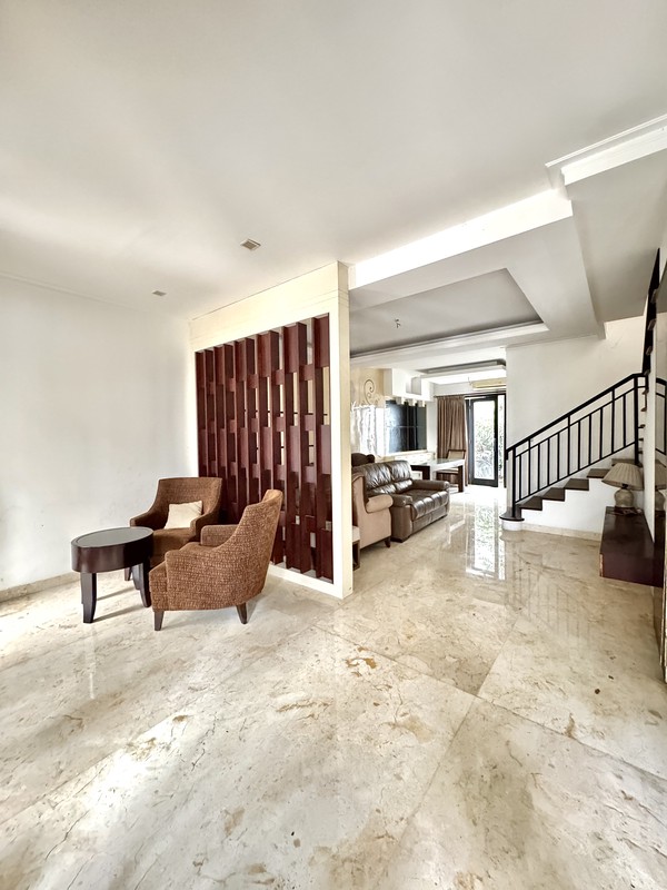 Disewa Rumah di Aarden Townhouse, Menteng, Jakarta Pusat