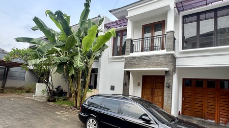 Disewa Rumah di Aarden Townhouse, Menteng, Jakarta Pusat