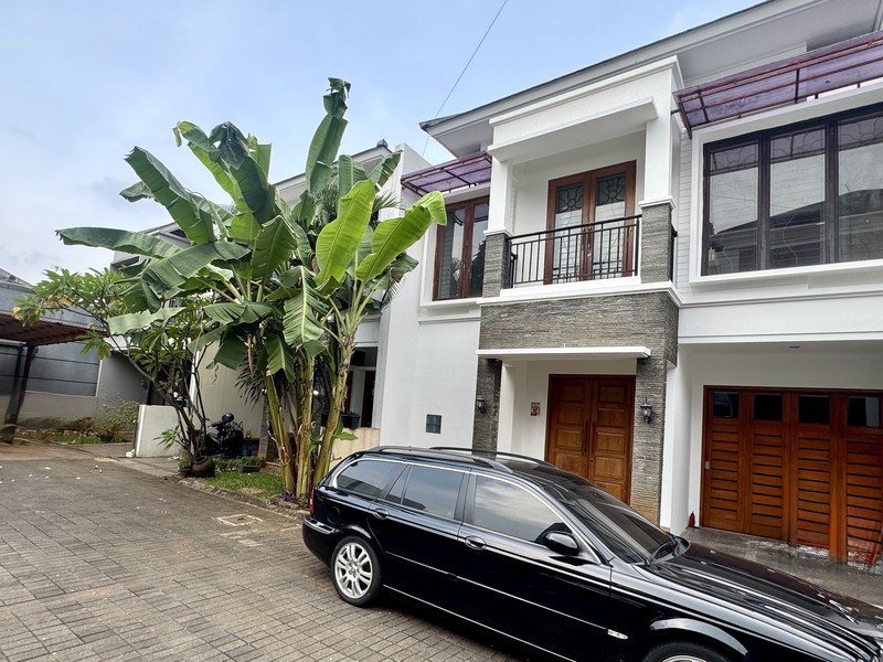 Disewa Rumah di Aarden Townhouse, Menteng, Jakarta Pusat