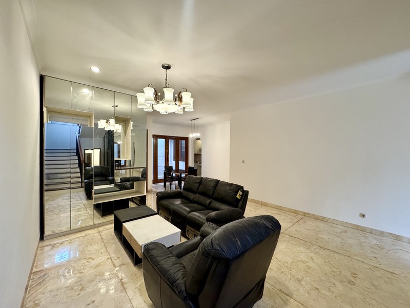 Disewa Rumah di Aarden Townhouse, Menteng, Jakarta Pusat