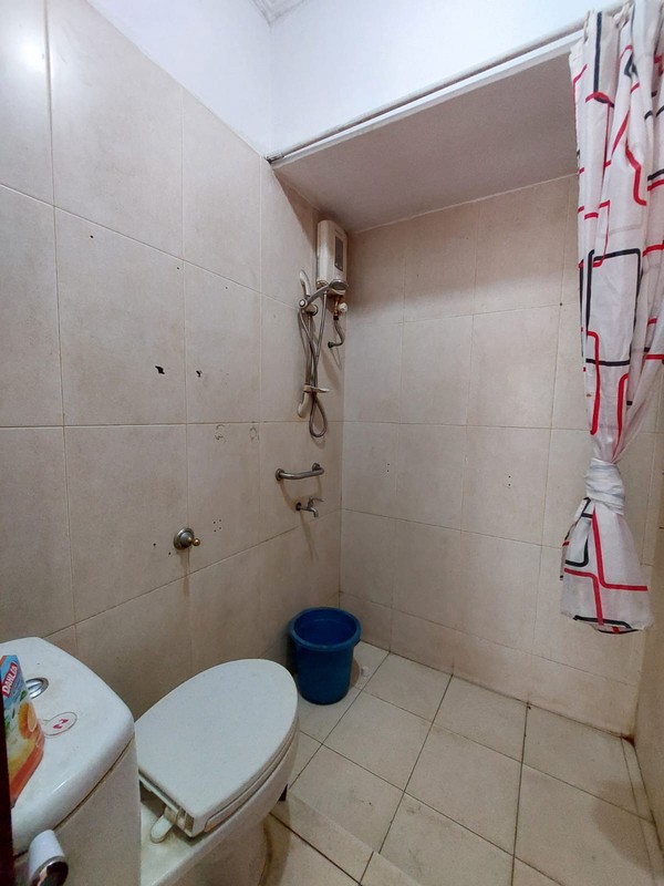 Rumah hoek lokasi premium depan taman di pisok bintaro Jaya