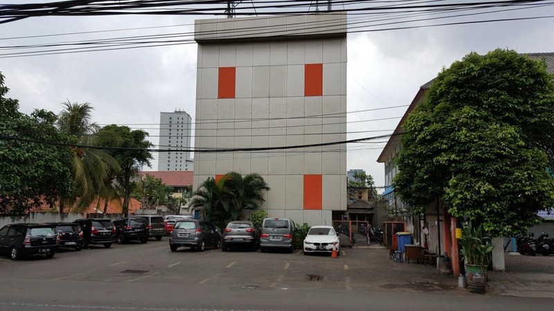 Dijual Gedung 4 lantai Lokasi strategis Jakarta Selatan