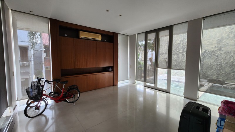 Dijual Tanah di Jalan Salak , Guntur, Setiabudi,  Jakarta Selatan Hoek, Siap Bangun