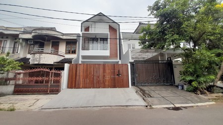 Rumah 2 Lantai di Pondok Kelapa Duren Sawit Jaktim