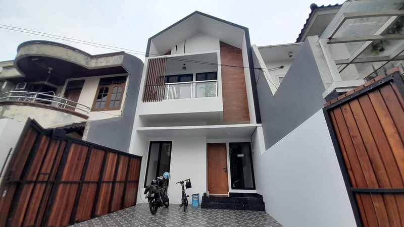 Rumah 2 Lantai di Pondok Kelapa Duren Sawit Jaktim