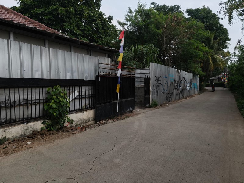 Rumah Hitung Tanah Luas 424 m2 di Cirendeu 