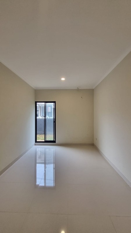 Rumah Bagus Bersih Siap Huni dengan KT 4+1 KM 3+1 Sertifikat SHM @Bintaro Sektor 9.